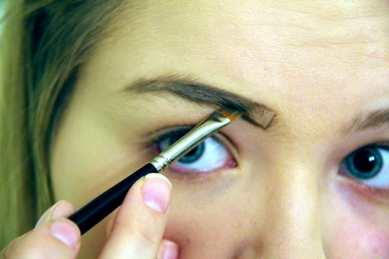 Creepy Doll Makeup Tutorial